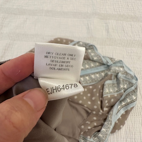 BCBGMAXAZRIA Halter neck silk dress in polka dots - Picture 6 of 9